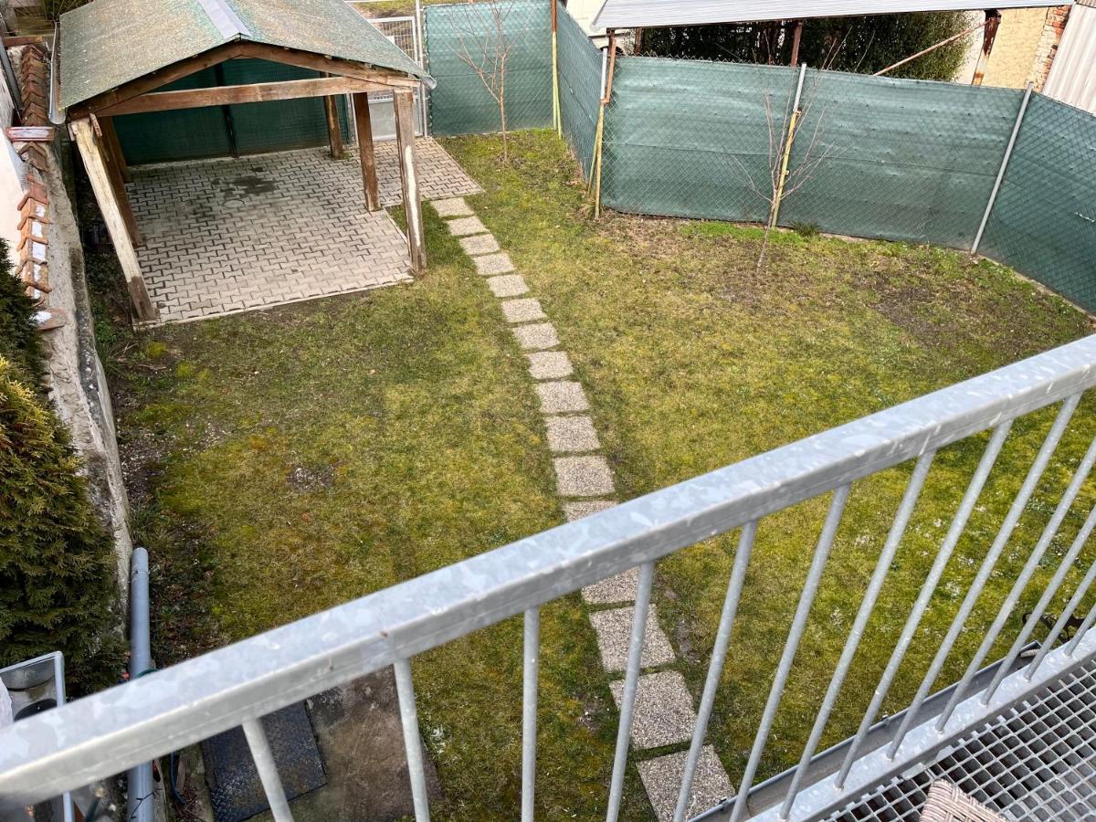 Rabbit Apartman Mosonmagyaróvár Екстериор снимка