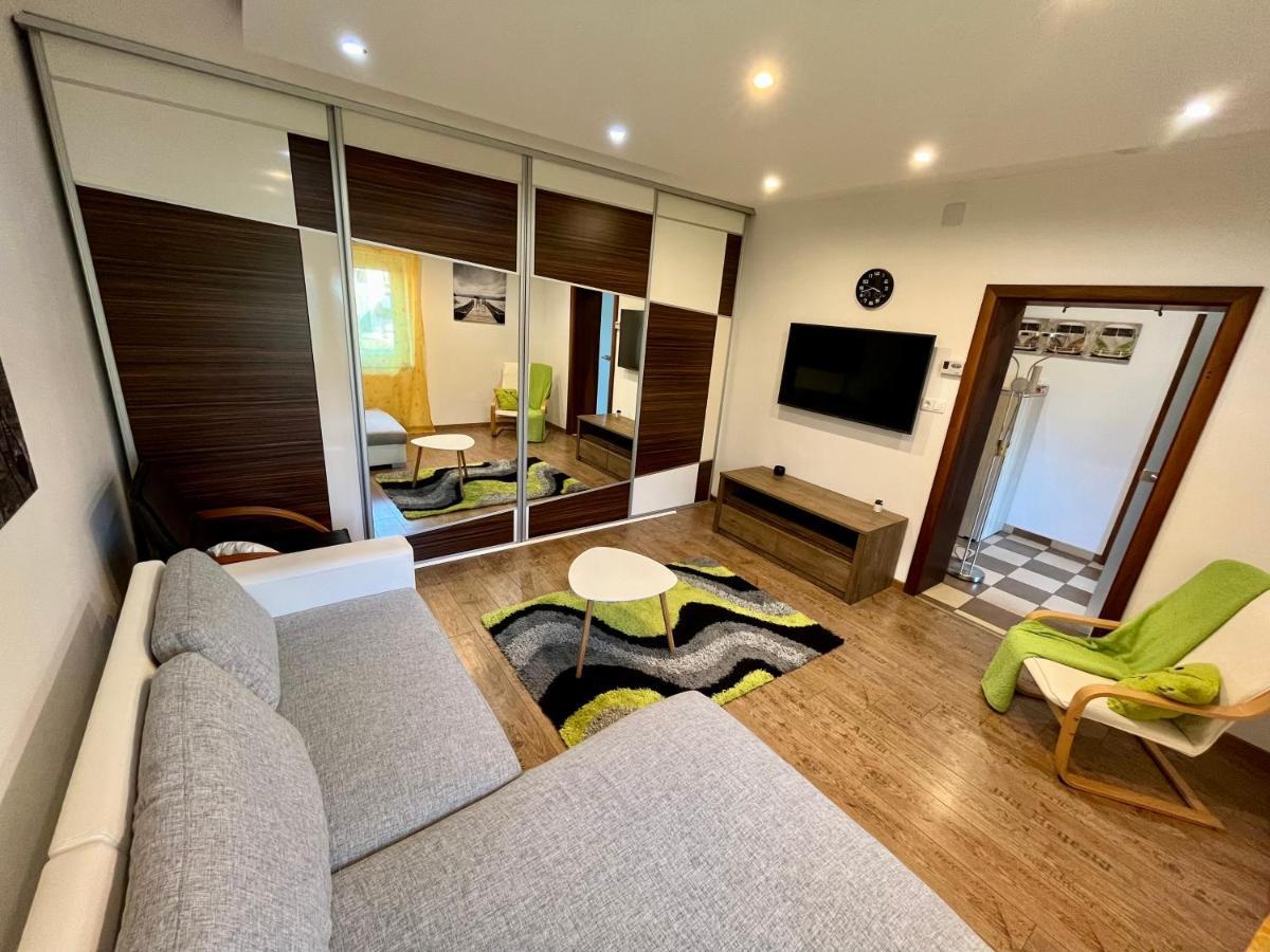 Rabbit Apartman Mosonmagyaróvár Екстериор снимка