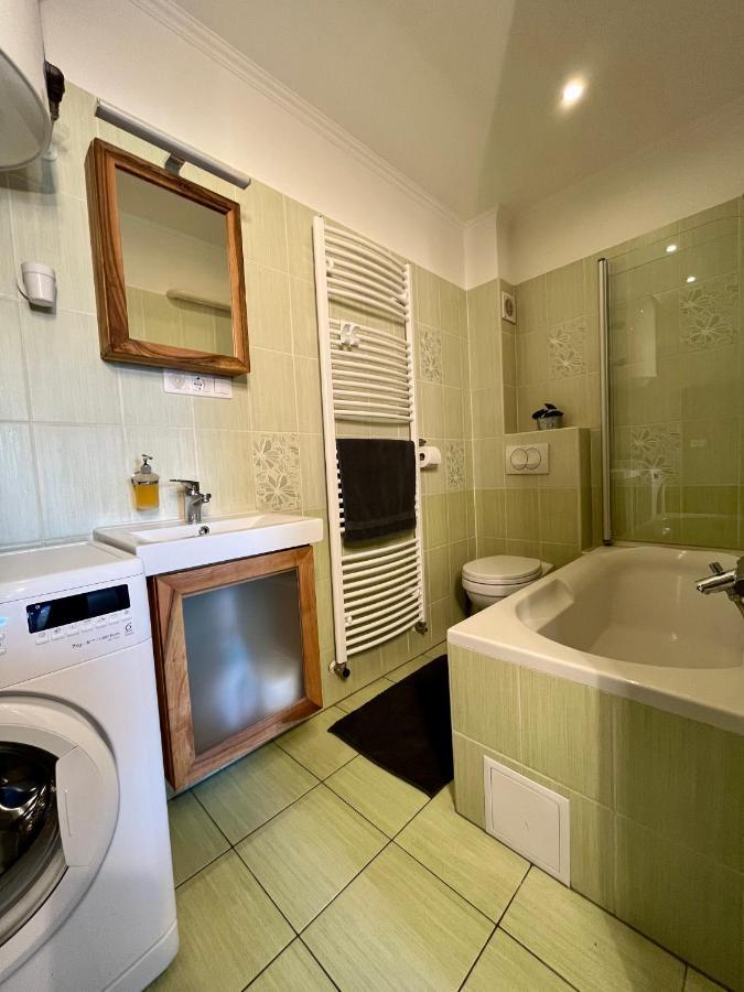 Rabbit Apartman Mosonmagyaróvár Екстериор снимка