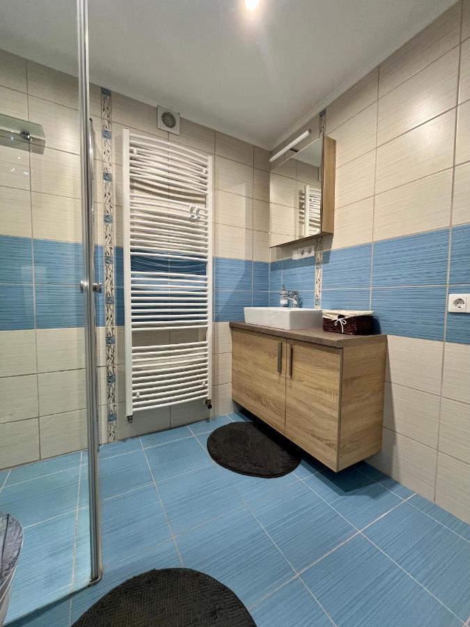 Rabbit Apartman Mosonmagyaróvár Екстериор снимка