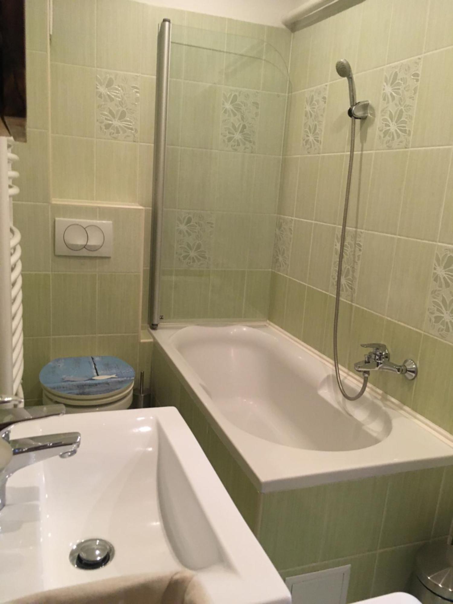 Rabbit Apartman Mosonmagyaróvár Екстериор снимка